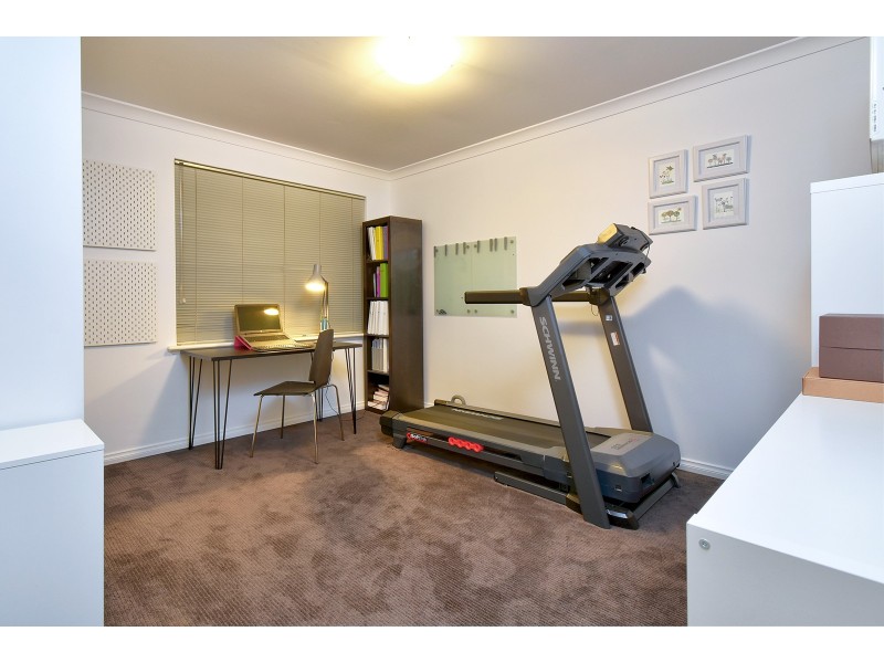 8 Memphis Ridge, Hocking WA 6065