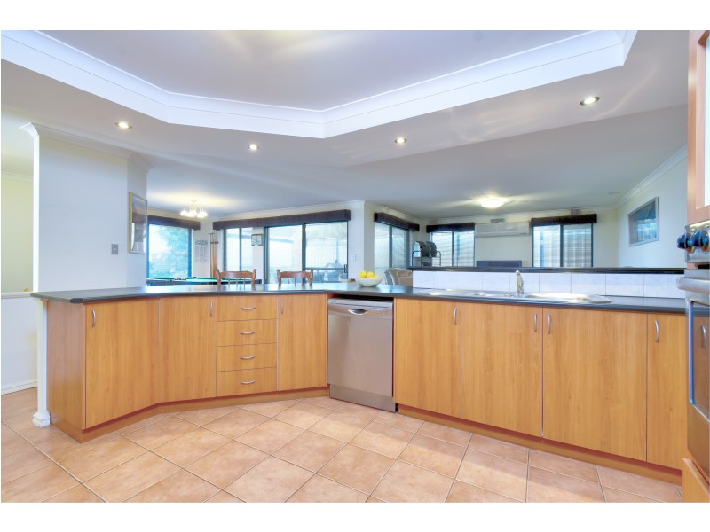 28 Edgar Crescent, Hocking WA 6065