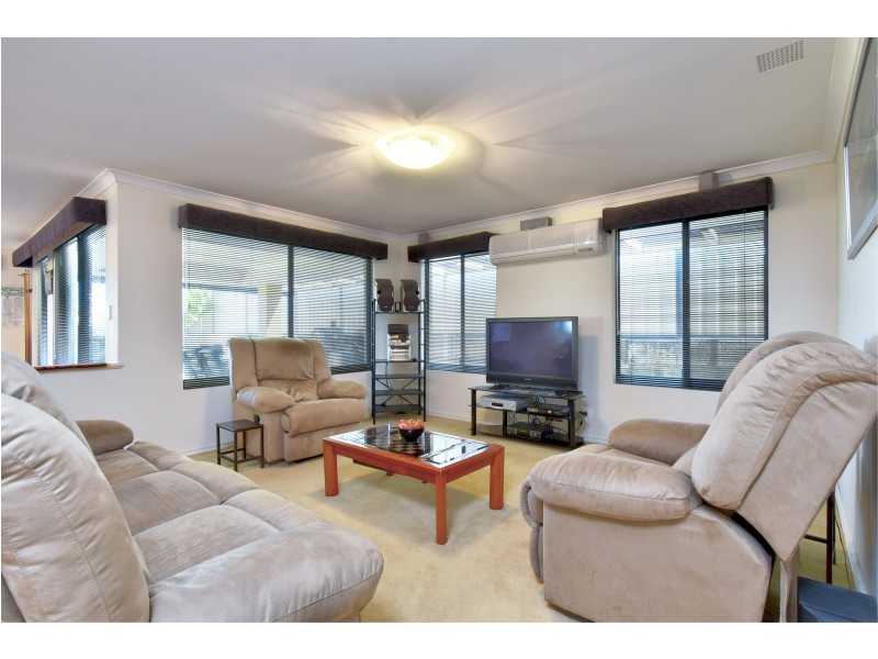 28 Edgar Crescent, Hocking WA 6065