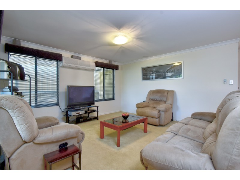 28 Edgar Crescent, Hocking WA 6065