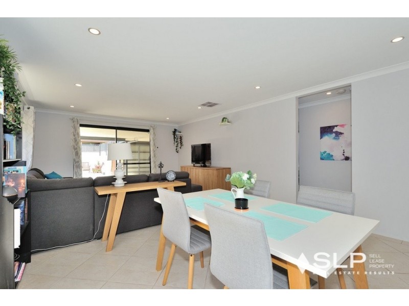 34 Birchmore Gardens, Ellenbrook WA 6069