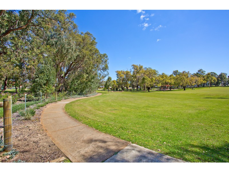 51B Rinaldo Crescent, Coolbellup WA 6163