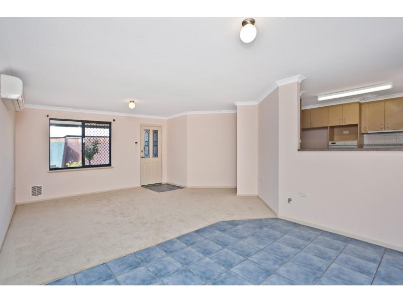 4/11 Crocker Way, Innaloo WA 6018