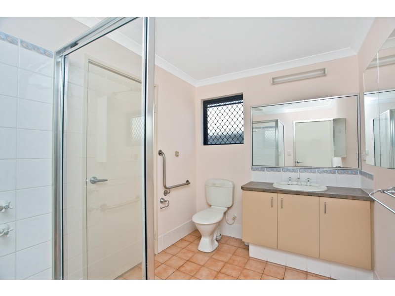 4/11 Crocker Way, Innaloo WA 6018