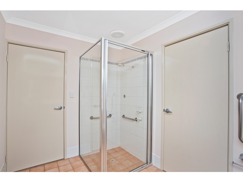 4/11 Crocker Way, Innaloo WA 6018