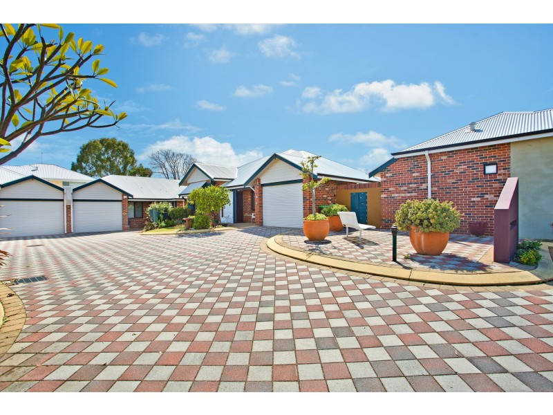 4/11 Crocker Way, Innaloo WA 6018