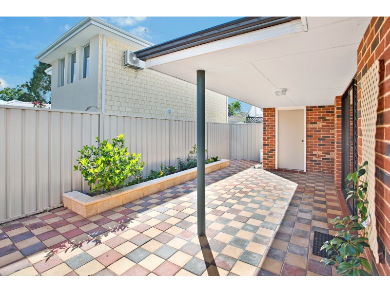 4/11 Crocker Way, Innaloo WA 6018