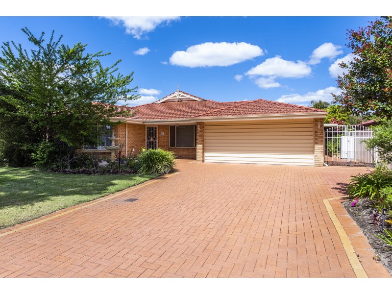 11 Sandringham Promenade, Canning Vale WA 6155