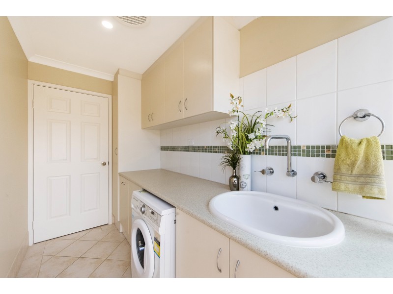 11 Sandringham Promenade, Canning Vale WA 6155