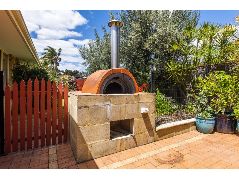 11 Sandringham Promenade, Canning Vale WA 6155