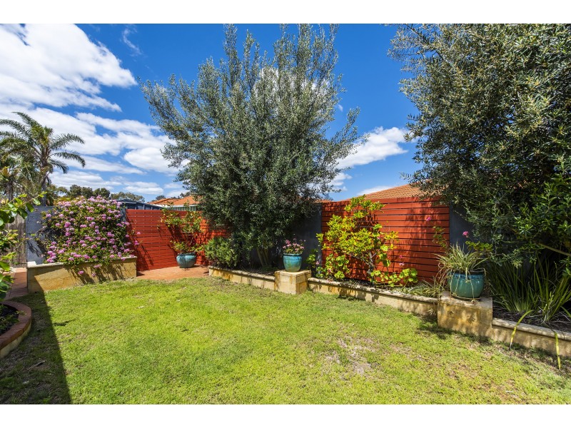 11 Sandringham Promenade, Canning Vale WA 6155