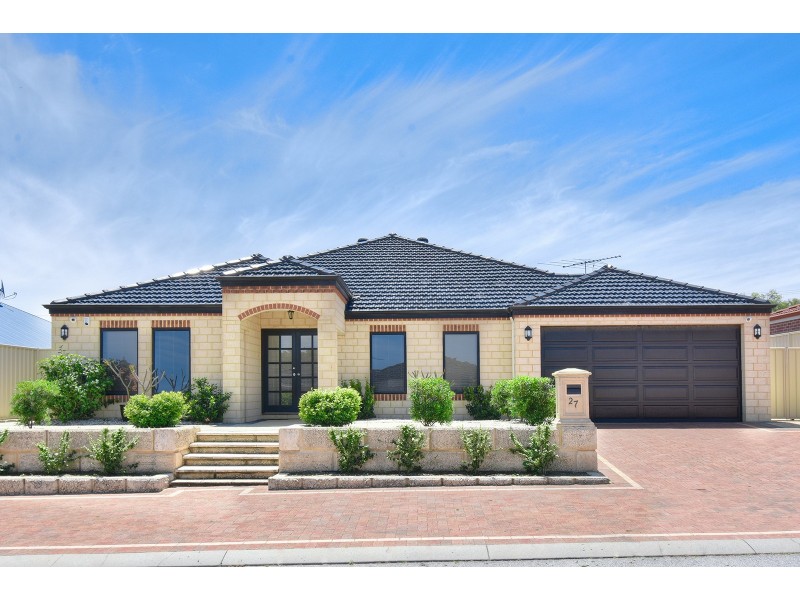 27 Kensington Way, Pearsall WA 6065