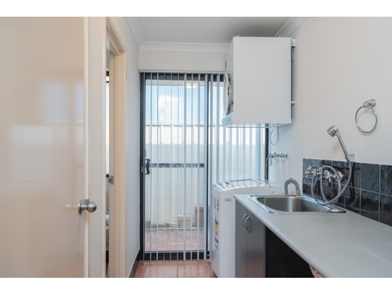 27 Kensington Way, Pearsall WA 6065