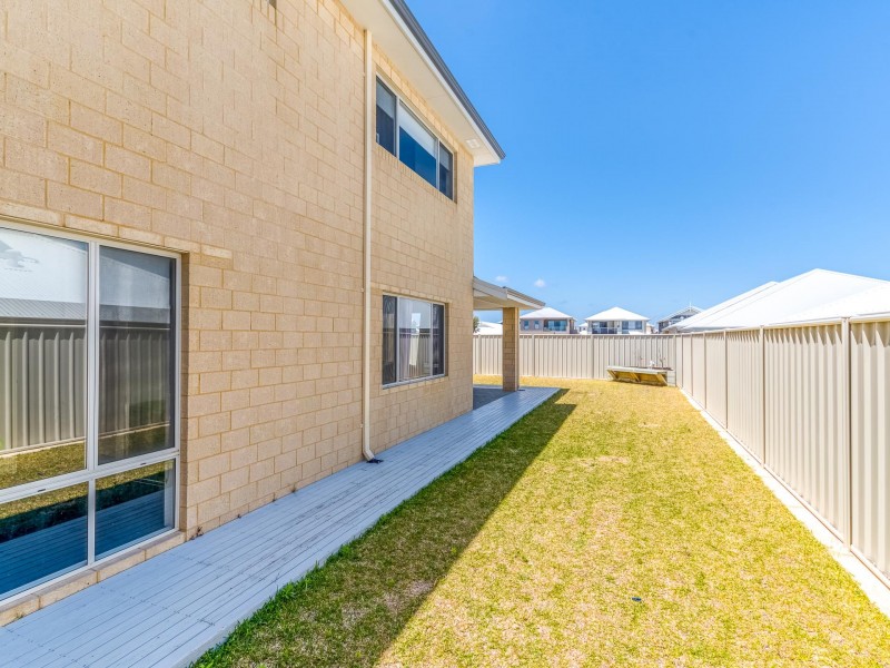 27 Cuttlefish Street, Yanchep WA 6035