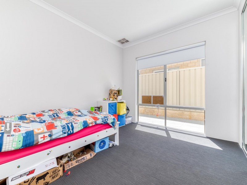 27 Cuttlefish Street, Yanchep WA 6035