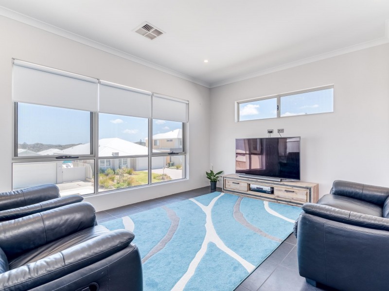 27 Cuttlefish Street, Yanchep WA 6035