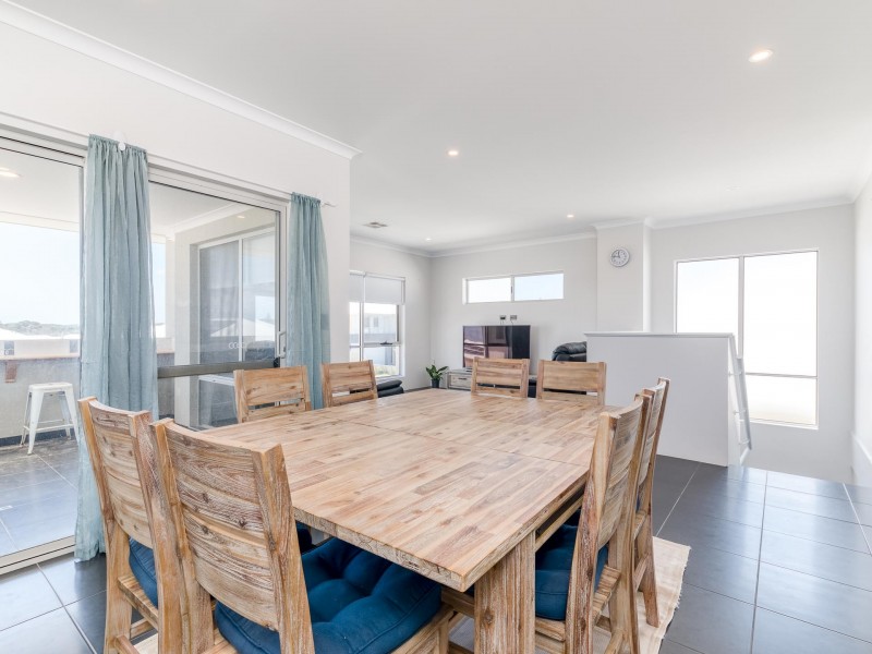 27 Cuttlefish Street, Yanchep WA 6035