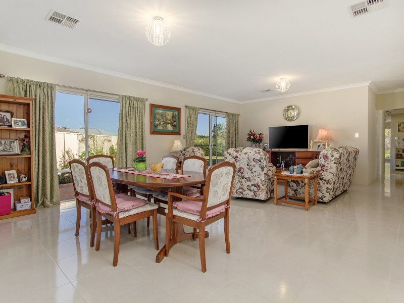 21 Arawatta Loop, Madora Bay WA 6210