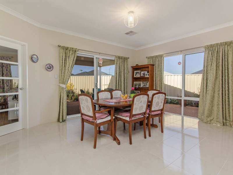 21 Arawatta Loop, Madora Bay WA 6210