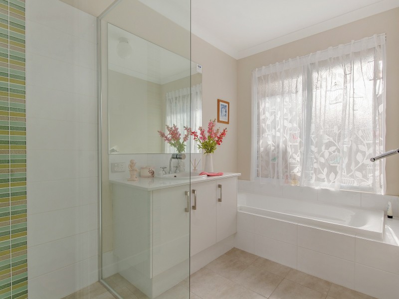 21 Arawatta Loop, Madora Bay WA 6210