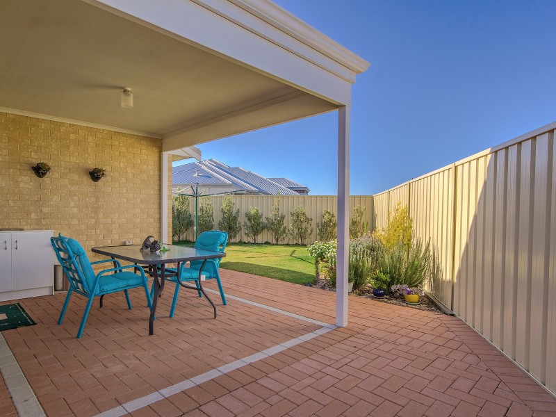21 Arawatta Loop, Madora Bay WA 6210