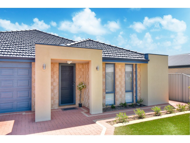 137 Shiraz Boulevard, Pearsall WA 6065