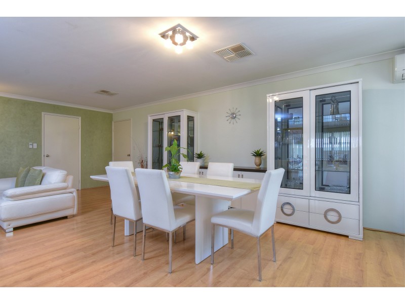 137 Shiraz Boulevard, Pearsall WA 6065