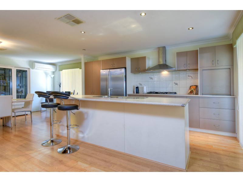 137 Shiraz Boulevard, Pearsall WA 6065