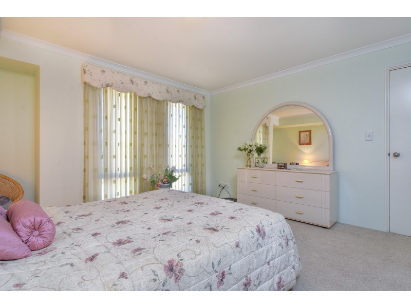 137 Shiraz Boulevard, Pearsall WA 6065