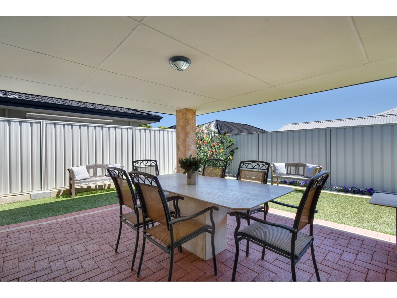 137 Shiraz Boulevard, Pearsall WA 6065