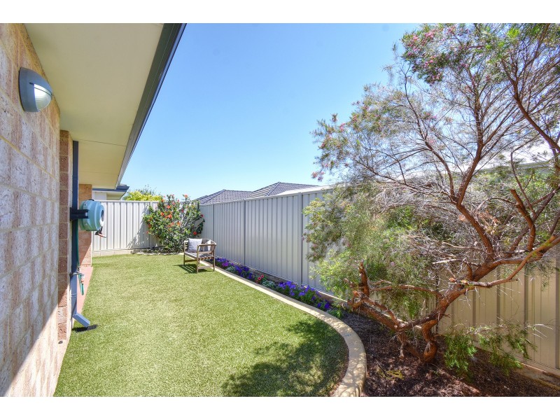 137 Shiraz Boulevard, Pearsall WA 6065