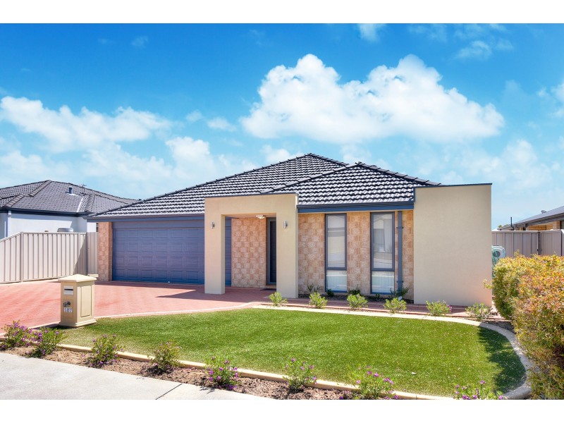 137 Shiraz Boulevard, Pearsall WA 6065