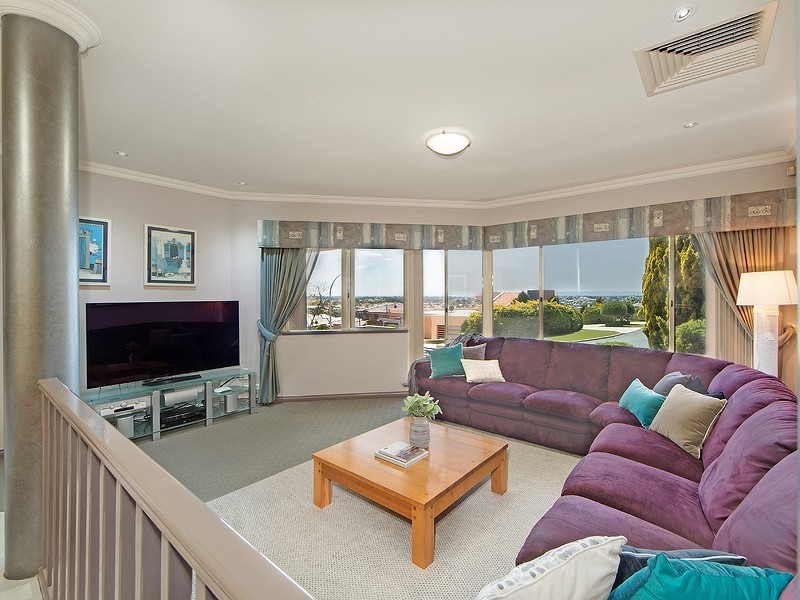 8 Saw Road, Kardinya WA 6163