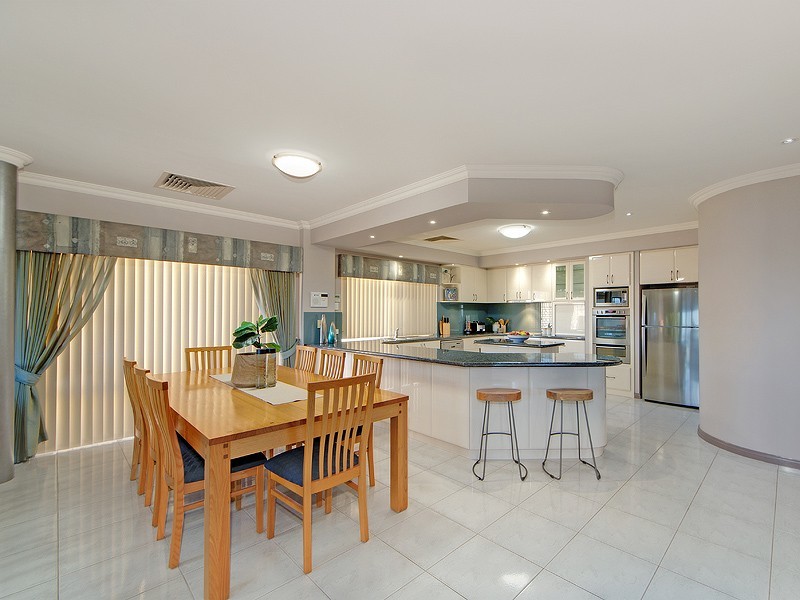 8 Saw Road, Kardinya WA 6163