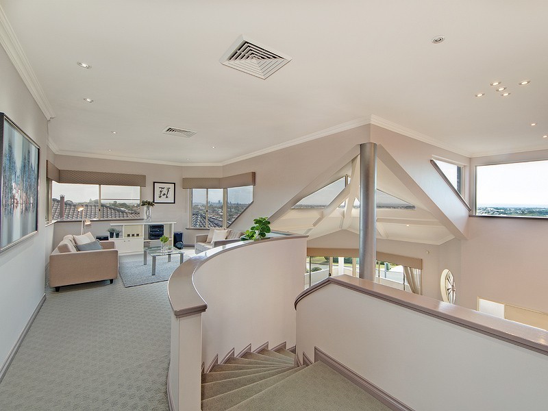 8 Saw Road, Kardinya WA 6163