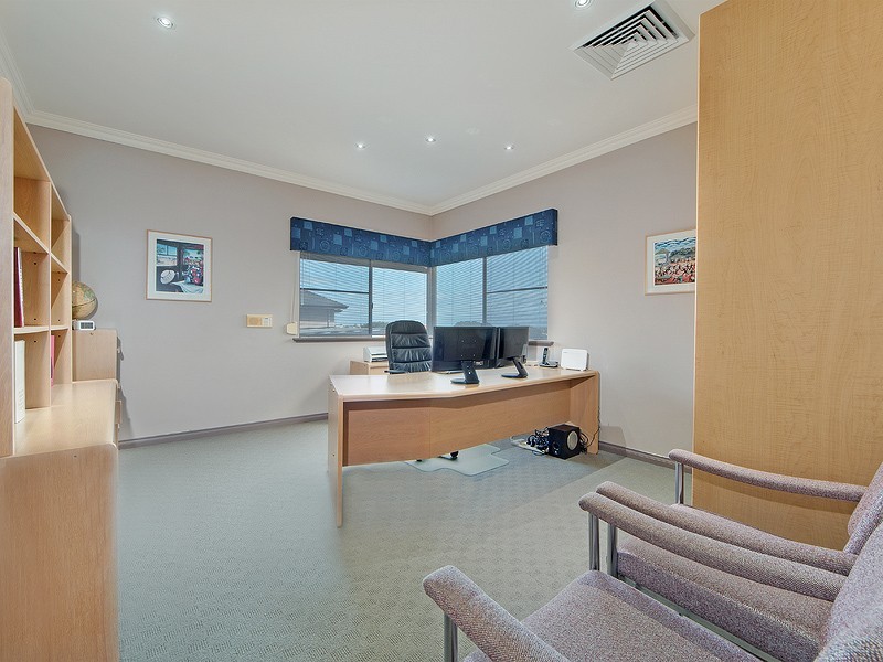 8 Saw Road, Kardinya WA 6163