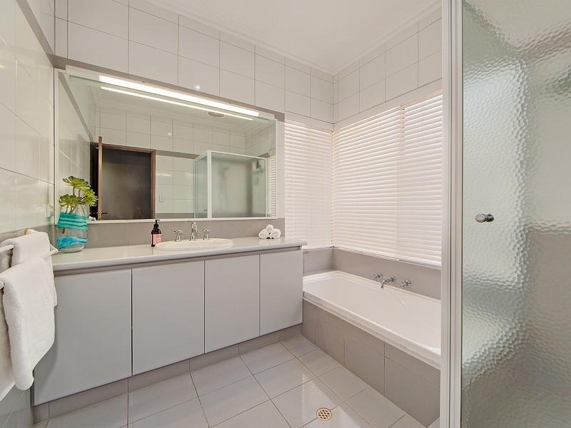 8 Saw Road, Kardinya WA 6163