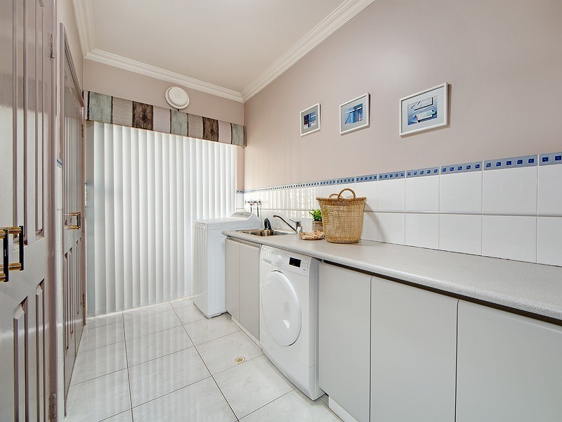 8 Saw Road, Kardinya WA 6163