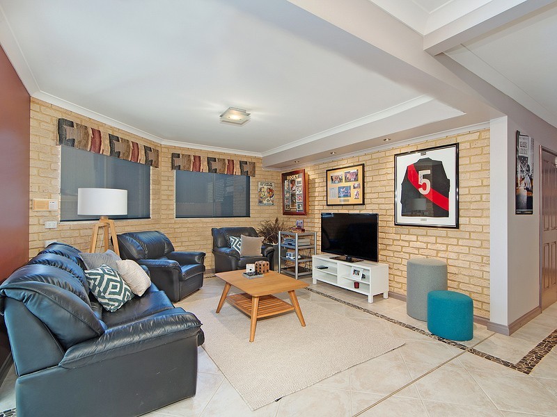 8 Saw Road, Kardinya WA 6163