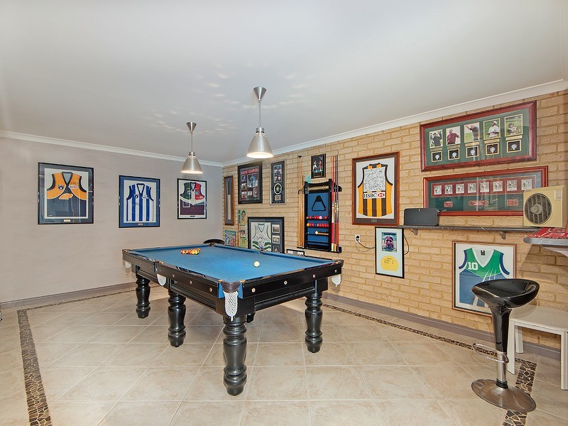 8 Saw Road, Kardinya WA 6163