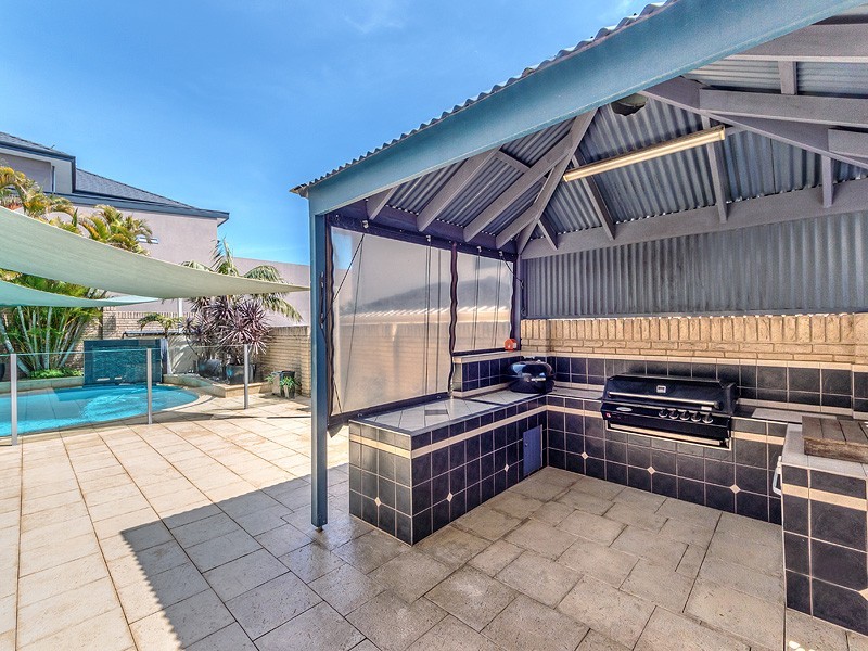 8 Saw Road, Kardinya WA 6163