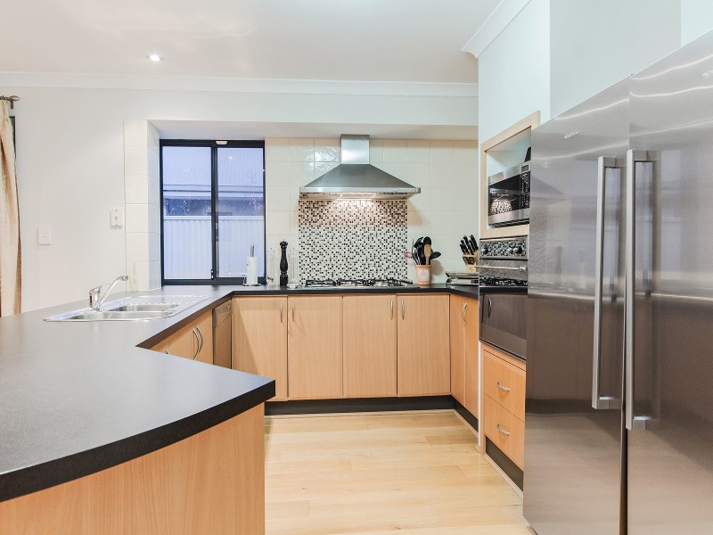 26 McKenzie Corner, Bertram WA 6167