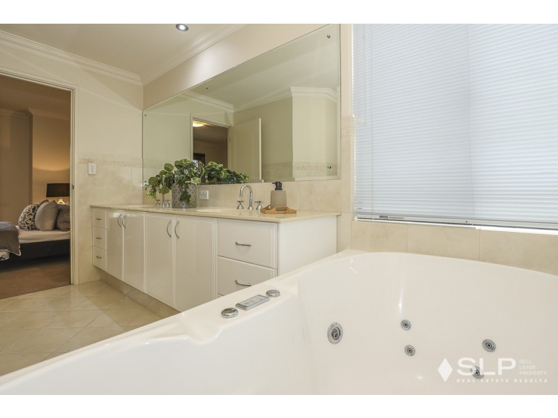 75 Candella Square, Stirling WA 6021