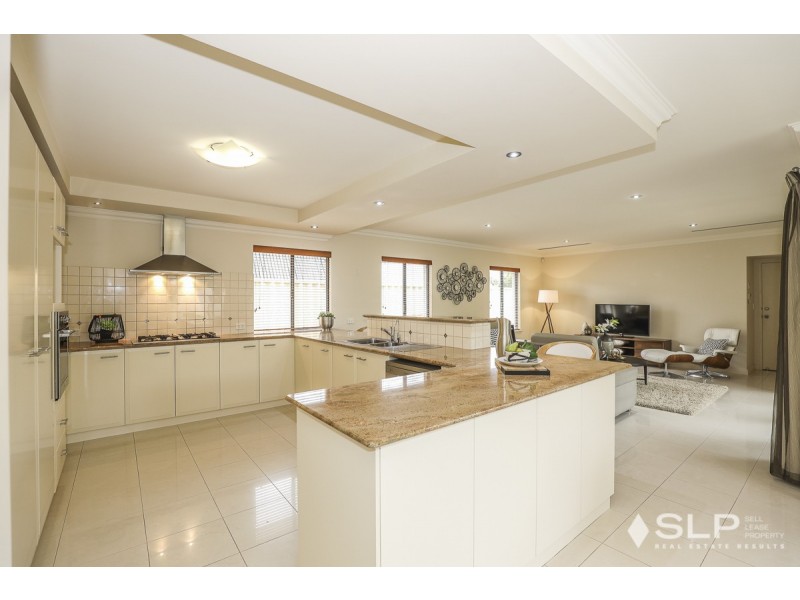 75 Candella Square, Stirling WA 6021