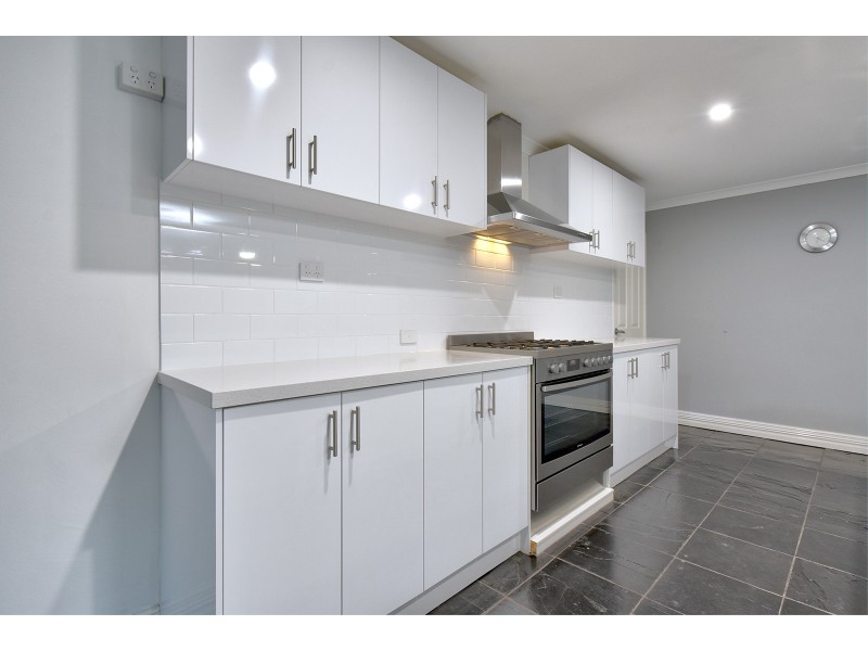 22 Willeroo Chase, Carramar WA 6031