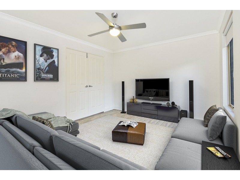 22 Willeroo Chase, Carramar WA 6031