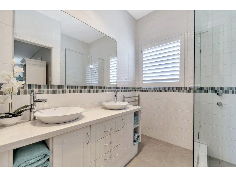 4A Ozone Court, Halls Head WA 6210