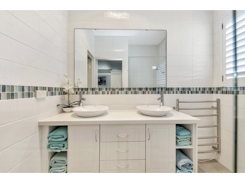 4A Ozone Court, Halls Head WA 6210