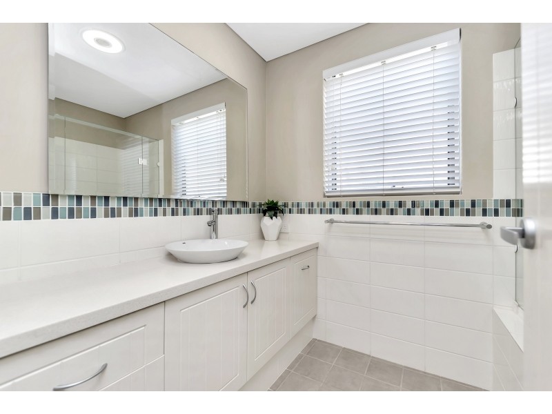 4A Ozone Court, Halls Head WA 6210