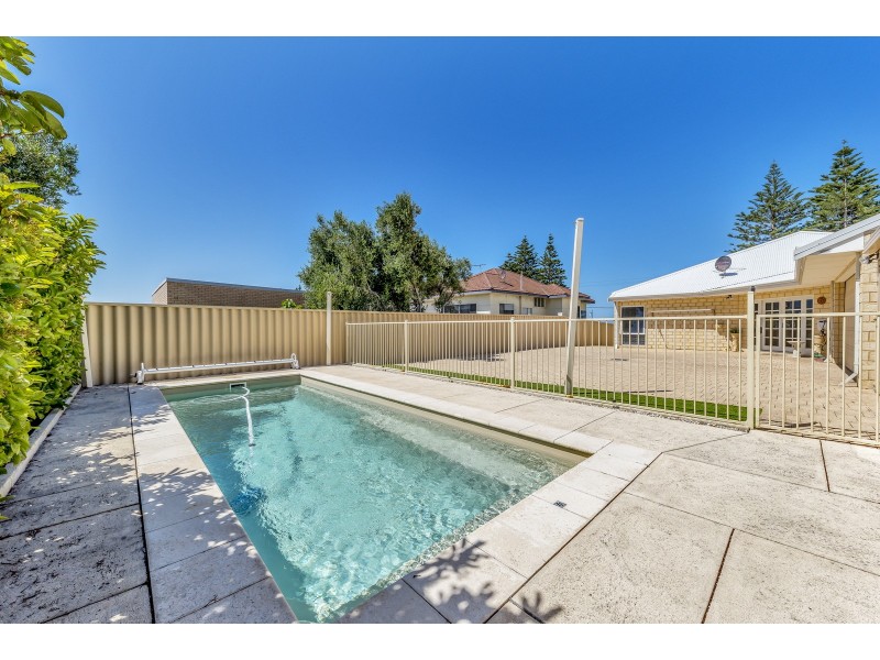 414 Safety Bay Road, Safety Bay WA 6169